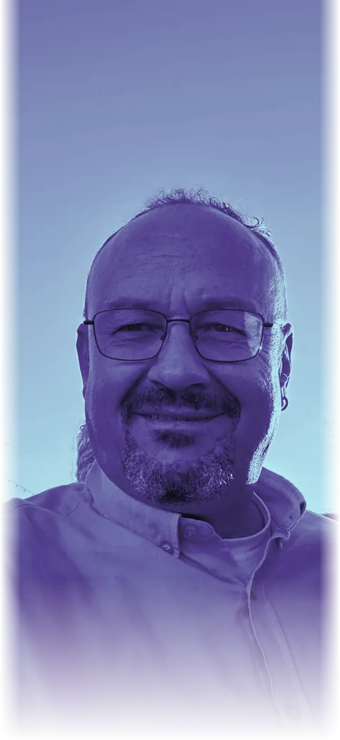 Portrait of Aykut Aksu, founder of VIPTechs